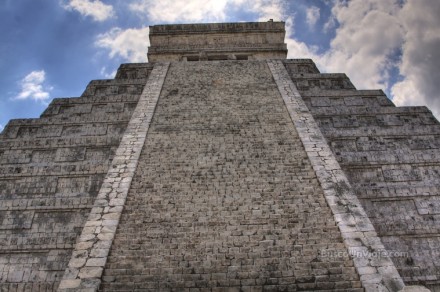 Escaleras del Templo de Kukulcán en Chichen Itza