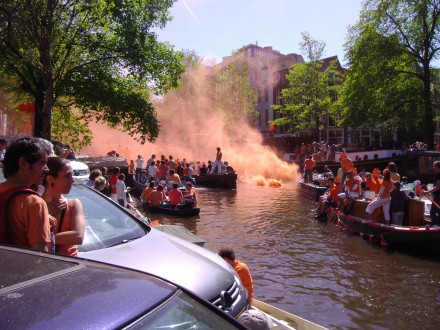 El naranja es el color nacional de Holanda y obligatorio en el Día de la Reina.