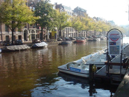 Ámsterdam: embarcadero de bicicletas de Agua