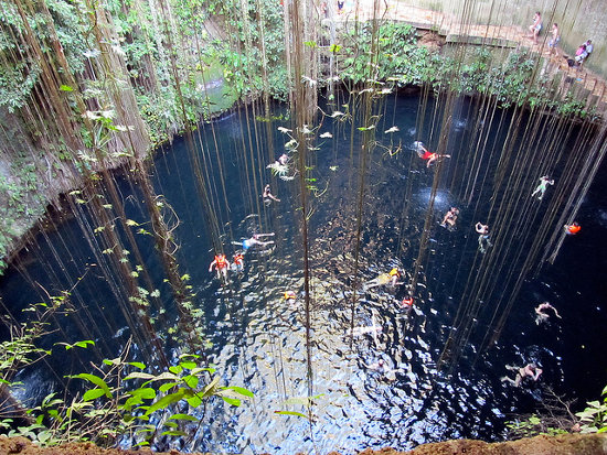 Cenote Ik Kil (México)