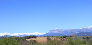 Disfruta del bello paisaje en Sobrarbe, Huesca La Peña Montañesa desde el Valle de Susía, Sobrarbe, Huesca, Aragón
