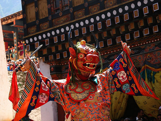 La danza del señor de la Muerte en Paro, Bután