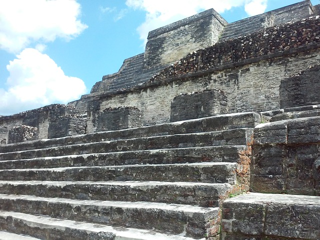 mayan-ruins-2223029_640