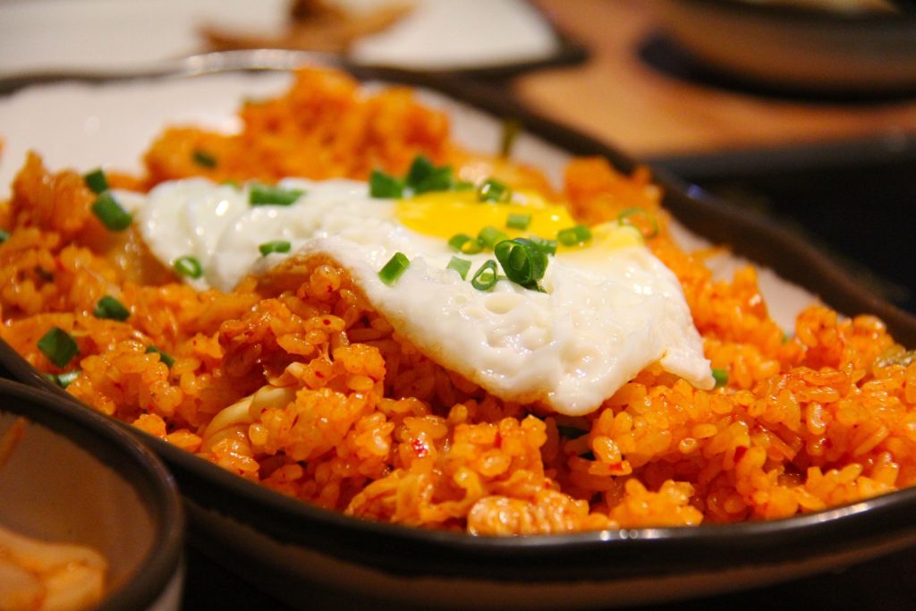 Arroz con huevo frito comida de Cuba