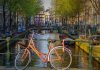 Andar en bicicleta en un viaje a Ámsterdam