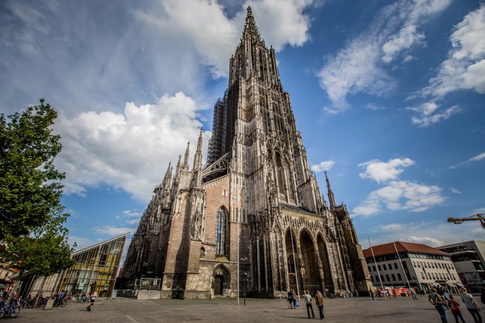 Las catedrales más grandes y más altas del mundo Catedral-de-Ulm-en-Alemania