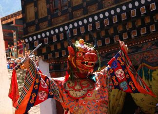 Festival Paro Tsechu en tus viajes a Bután festival en butan