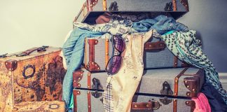 Cómo ahorrar espacio en la maleta Maleta-de-viaje