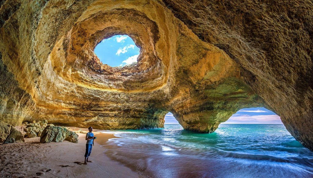 Playa de Benagil en Algarve, Portugal
mejores playas de Europa