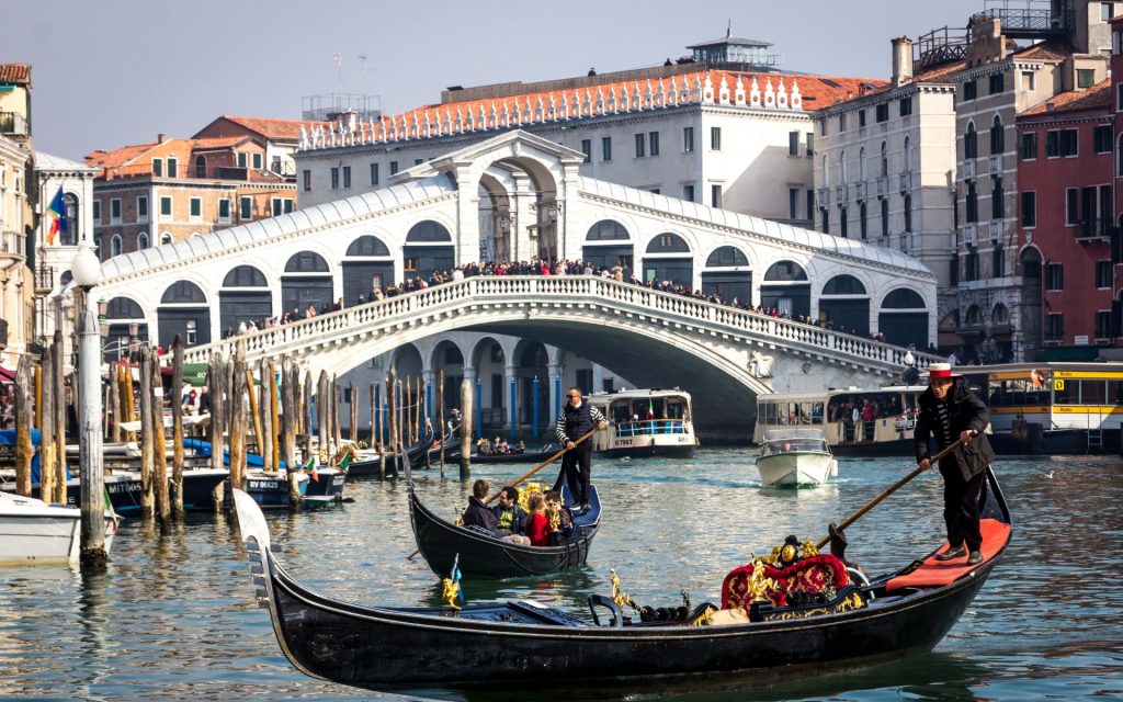 Puente de Rialto en Venecia