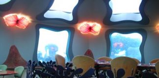 Un restaurante submarino bajo el Mar Rojo restaurante mar negro