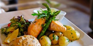 Conoce 8 platos de comida típica de Noruega