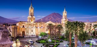 Turismo “ecológico” en Arequipa Catedral de arequipa