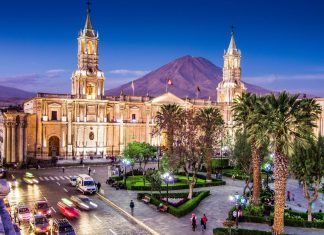 Turismo “ecológico” en Arequipa Catedral de arequipa