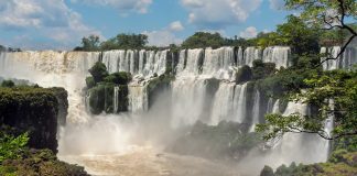 Excursión en luna llena por las Cataratas del Iguazú cataratas iguazu argentina