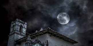 “Sorpresa” en la noche de Chiapas, México noche de chiapas mexico