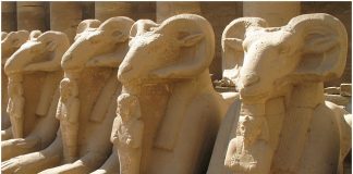 Recorre la Avenida de las Esfinges y el Templo de Luxor en Egipto avenida de las esfinges y templo de luxor