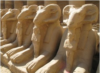 Recorre la Avenida de las Esfinges y el Templo de Luxor en Egipto avenida de las esfinges y templo de luxor