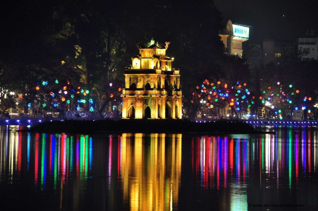 Hanoi de noche vietnam