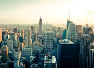 Día y noche en Manhattan, la Gran Manzana de Nueva York Viaje a Nueva York