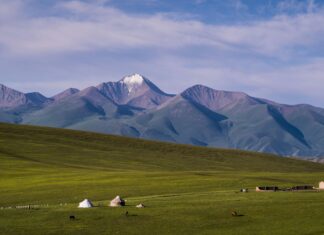 Viajes a Kirguistán organizados: un destino que te sorprenderá
