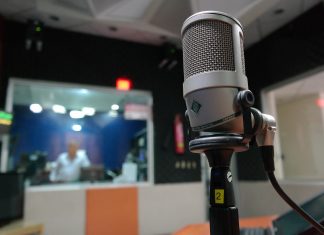 BuscoUnViaje.com en La Buena Vida de ABC Punto Radio estudio de radio