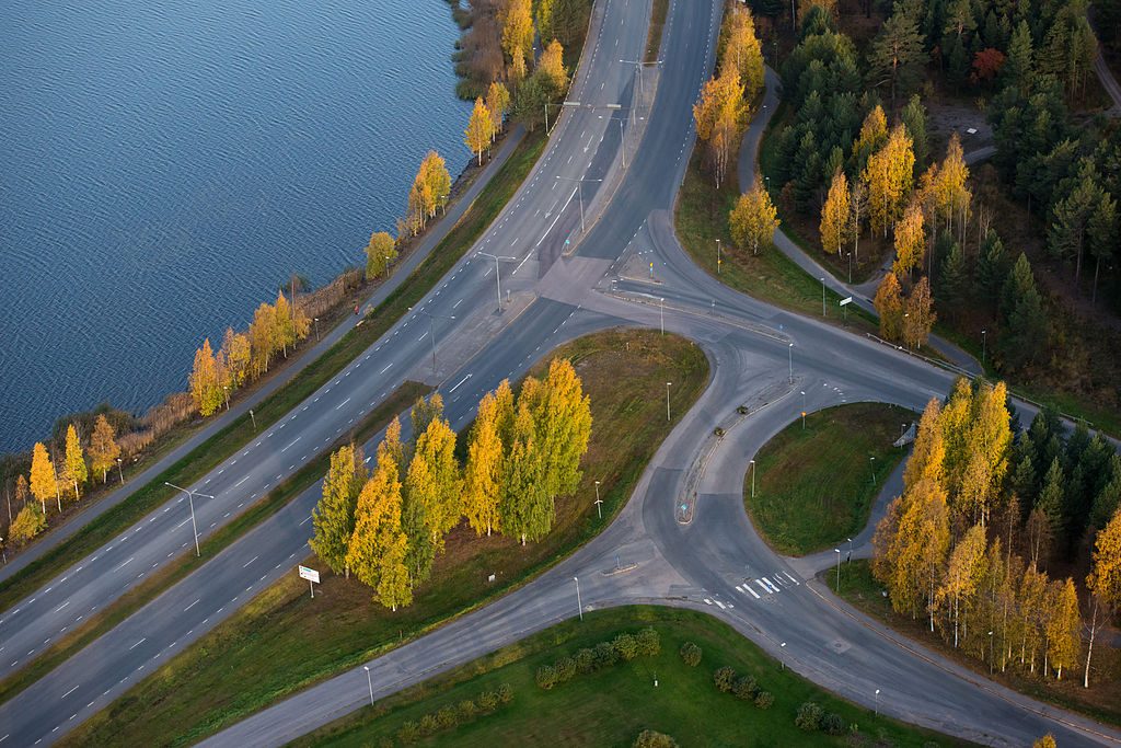 Cruce de rutas en Lulea, Suecia