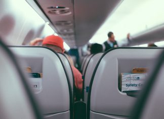 ¿Viajar en primera clase o clase turista? viajar en turista o en primera clase