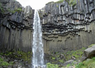 Svartifoss en Islandia, la cascada negra cascada negra svartifoss islandia