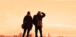 ¿Quiénes contratan agencias de viajes en España?