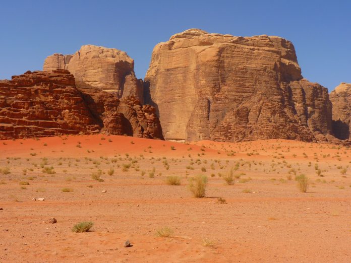 Desierto rojo de Wadi Rum en Jordania Desierto de Wadi Rum