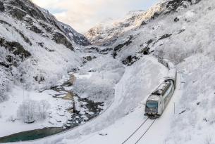 Fiordos noruegos en invierno circuito guiado