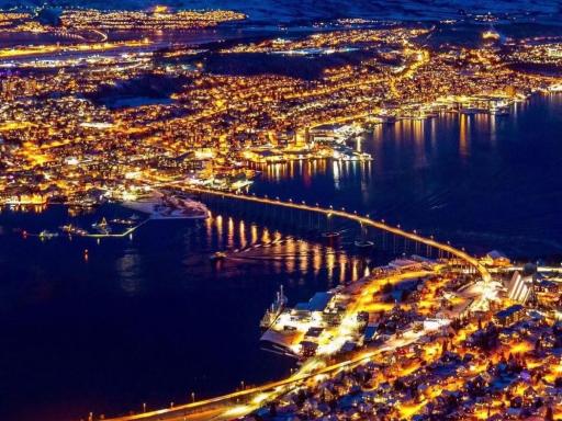 Auroras boreales y fiordos: Tromso y Bergen