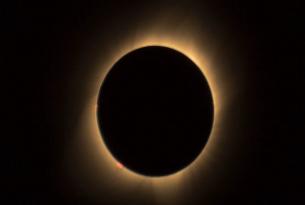 Eclipse total de Sol en las Cataratas del Niágara
