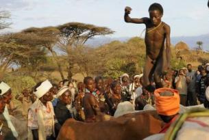 Etiopía -  El Sur. Las etnias del valle del Omo - Opción ruta histórica. 11, 16 ó 17 días.