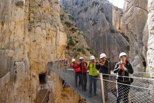 Puente de Mayo: Caminito del Rey, Costa malagueña y Tetuán