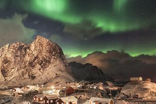 Puente de Diciembre en Noruega: Lofoten, auroras boreales y trineo de perros (aventura confort)
