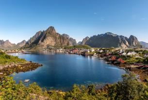 Noruega. Islas Lofoten y ballenas en primavera: Aventura Confort. Especial Puente de mayo