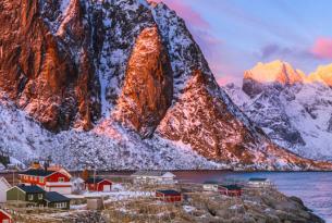 Puente de la Constitución en Suecia y Noruega: trineo de perros en Kiruna y Auroras Boreales en Lofoten