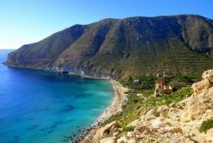 Senderismo en grupo en el Cabo de Gata