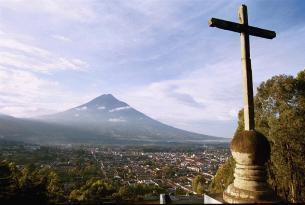 Guatemala y Belice: mundo maya y Caribe inédito