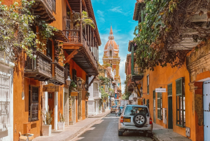 Cartagena: Playa, cultura y sabor.