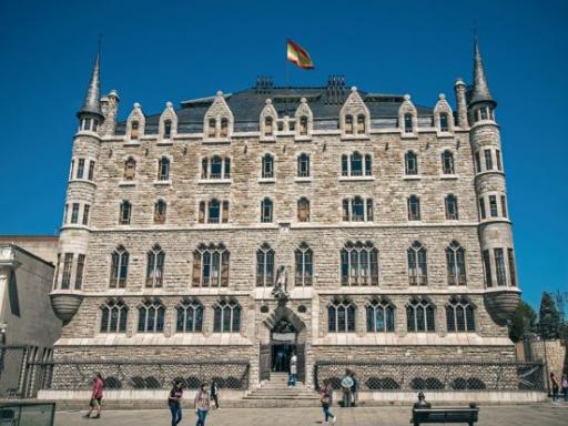 LEÓN: Arte y gastronomía | Puente del Pilar