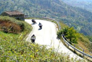 Viaje en moto trail Alemania Selva negra en moto propia o alquiler.