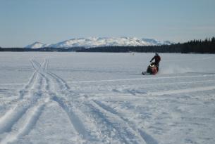 Viaje en moto de nieveCanadá Raid Mekinak 4 días 3 en moto de nieve