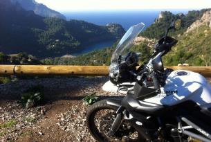 Viaje en moto Mallorca Paisajes y curvas. 5 dias 4 en moto 
