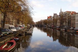 Puente del País Vasco en Ámsterdam