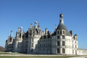 Descubre los bellos castillos del Loira en el Puente del Pilar