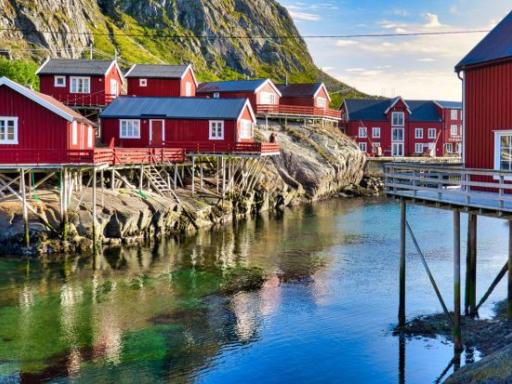 Viaje en grupo a las Islas Lofoten y Crucero Hurtigruten por el Ártico Noruego (Verano)