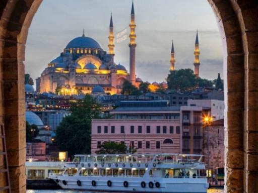 Circuito por Estambul en grupo: Cultura, Historia y Patrimonio (Puente de diciembre)